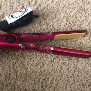 TODAY ONLY SALE! Ultra Chi snake skin straightener